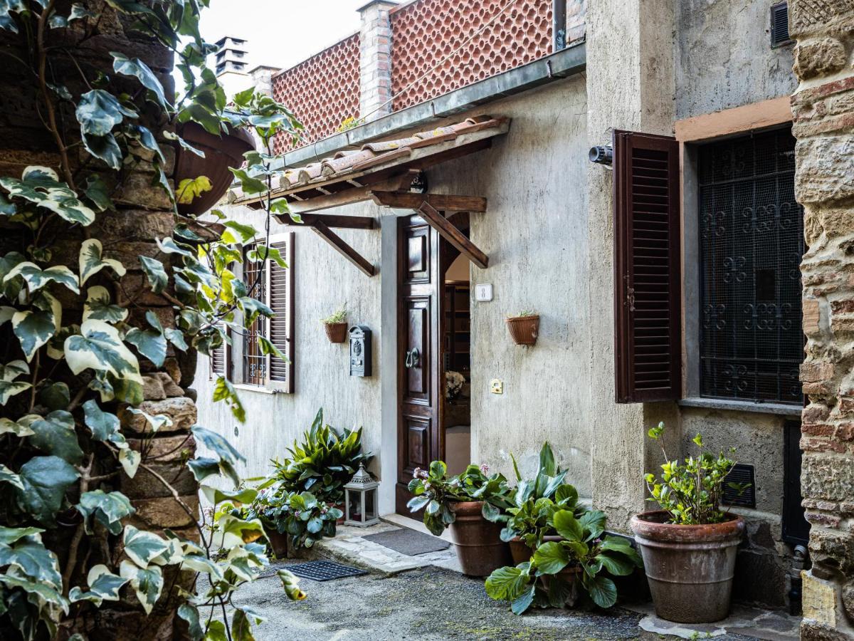 Agri Apartment La Terrazza La Ripadoro Chianni Exterior photo
